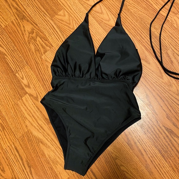 Multi-way black one piece bathing suit - Picture 3 of 6